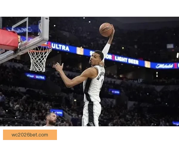 格林直言文班亚马应主动发声争夺MVP机会否则再强也可能被忽视