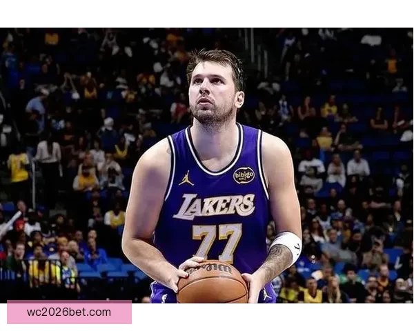 东契奇因16次技犯被禁赛一场 NBA官方宣布罚款26.4万美元 东契奇因16次技犯被禁赛一场 NBA官方宣布罚款26.4万美元